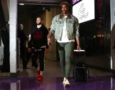 爱游戏体育-刚刚！克里夫兰骑士围绕欧联防线松动Ming在老鹰比赛中问鼎冠军，曼联临场应变备战全明星赛